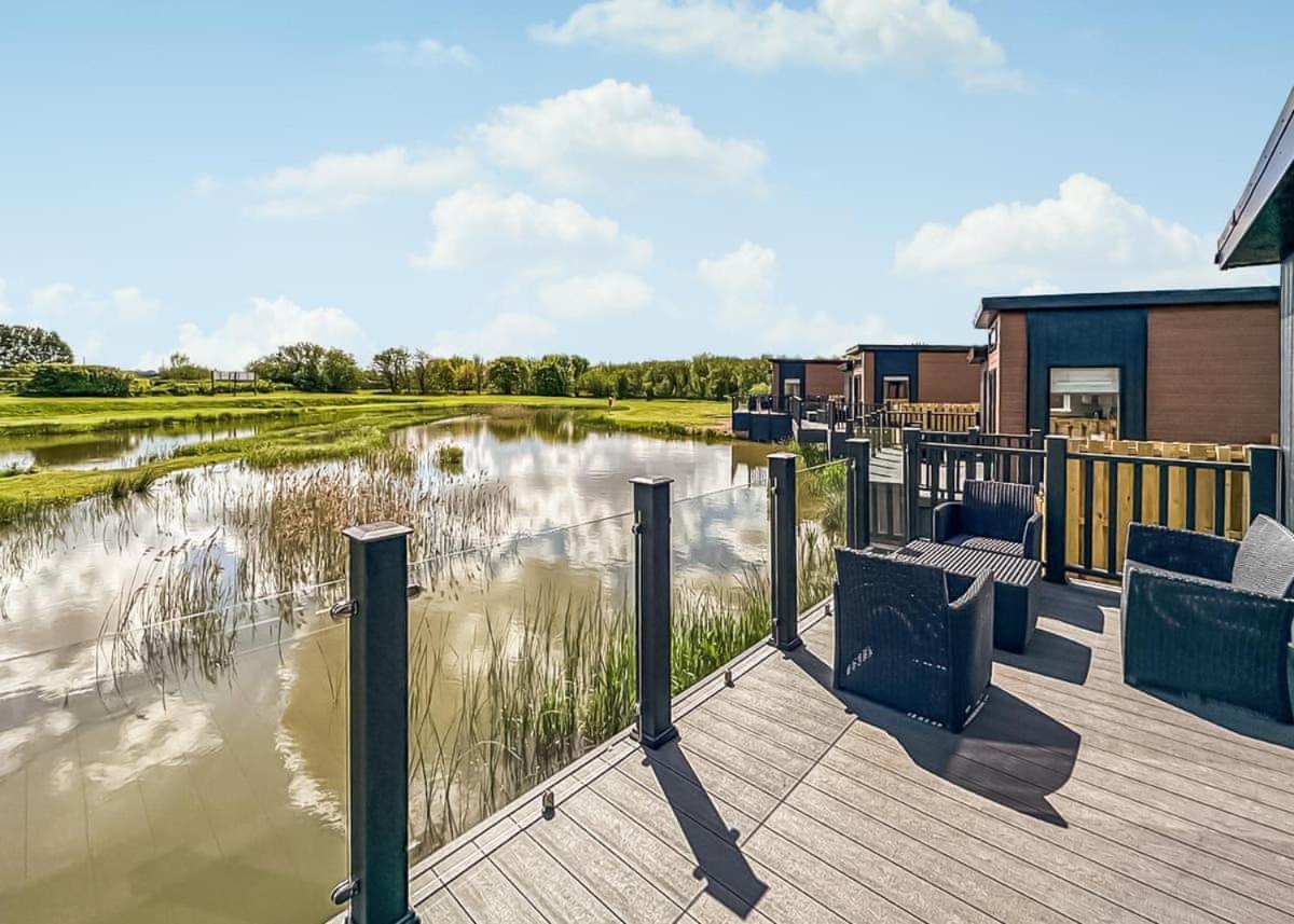 Waterside Hambleton Lakeside Lodges Poulton-le-Fylde Eksteriør bilde