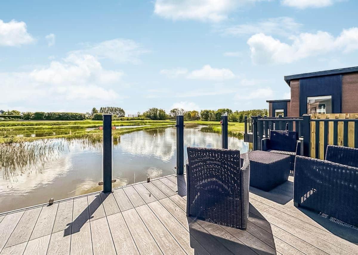 Waterside Hambleton Lakeside Lodges Poulton-le-Fylde Eksteriør bilde