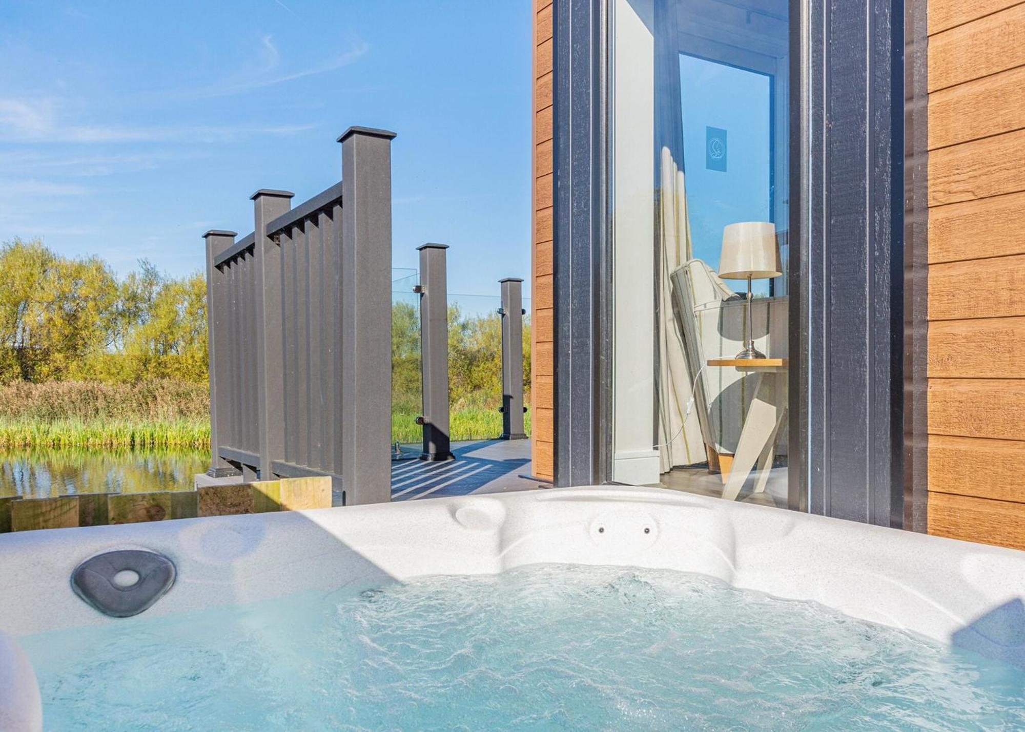 Waterside Hambleton Lakeside Lodges Poulton-le-Fylde Rom bilde